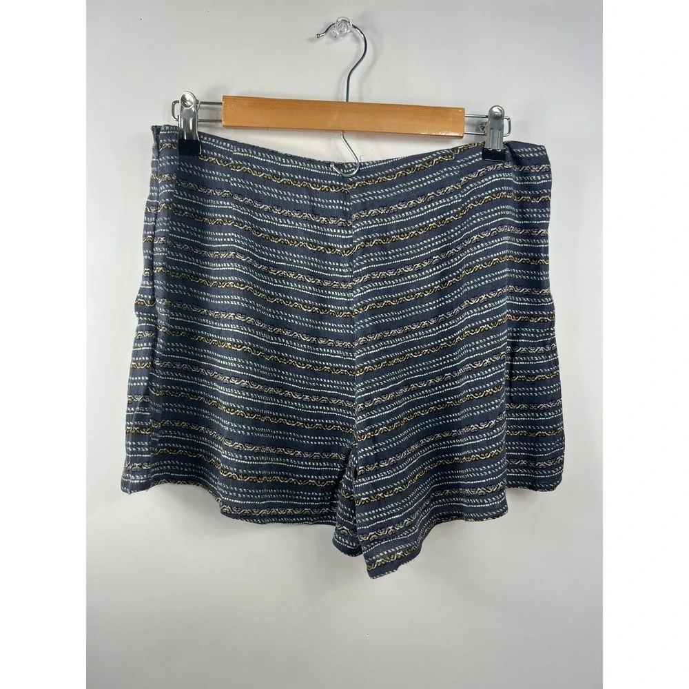 Honey Belle Shorts Junior's Size Large Gray Blue‎ White Multi Lined NWT